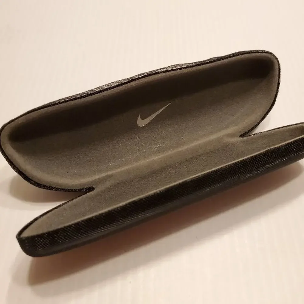 NIke small clamshell eyeglasses case